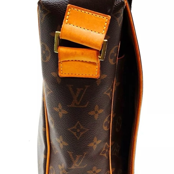 Louis Vuitton Abbesses Messenger Bag - Picture 4 of 9